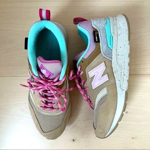 NEW BALANCE 997 sneakers - Women’s 7